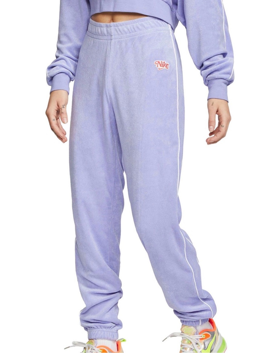 Nike Retro Femme Joggers – Size Medium
